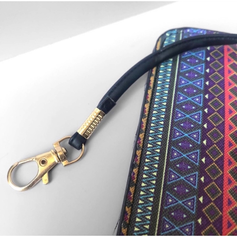 1 LEFT! Aztec Black Blue Crossbody Bag Purse Cellphone Holder - Picture 2 of 7